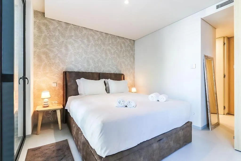 Marques Pombal Central 2 Bed Apt Ac Lisboa 0*,