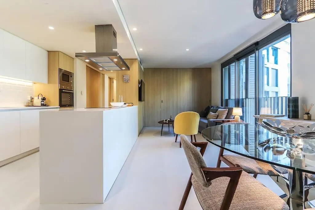 Marques Pombal Central 2 Bed Apt Ac Lisboa 0*,