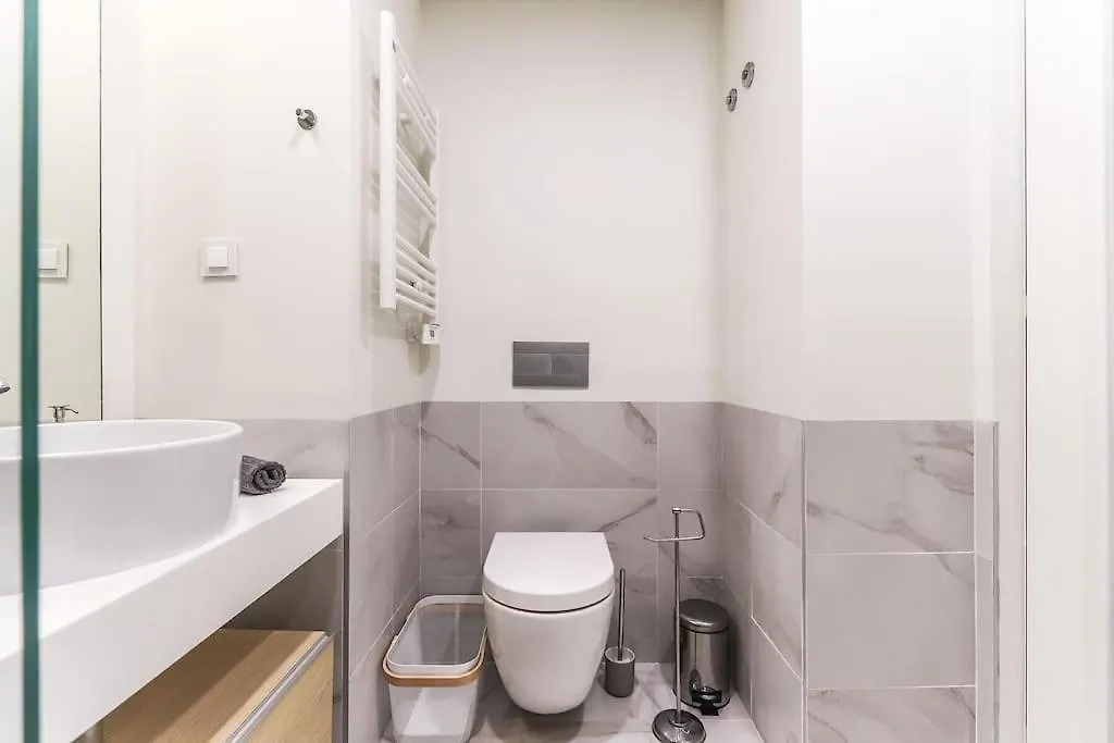 Marques Pombal Central 2 Bed Apt Ac Lisboa 0*,  Portugal